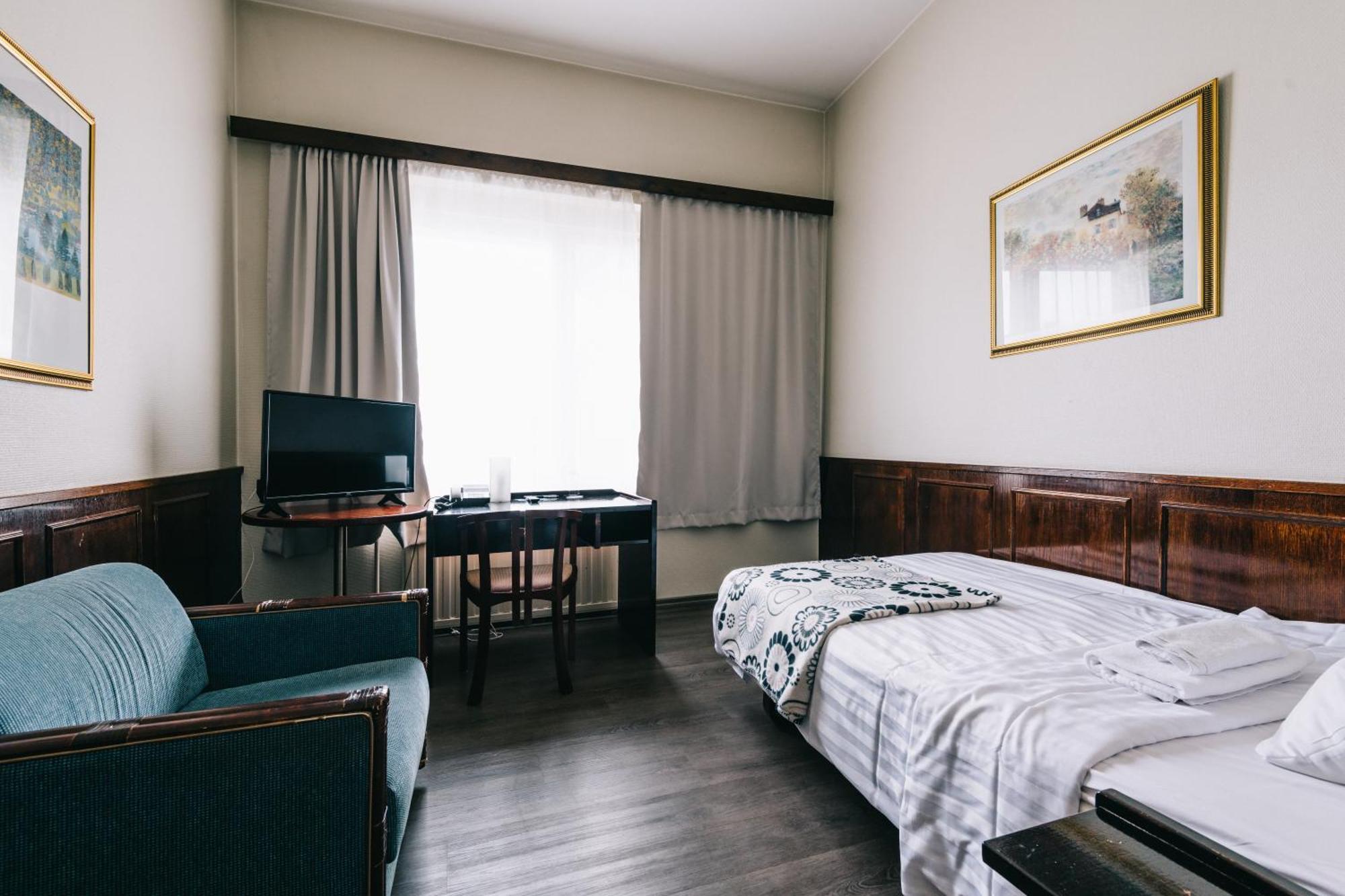 Comfort Guesthouse 皮埃塔尔萨里 客房 照片