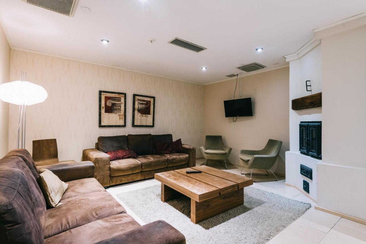 Comfort Guesthouse 皮埃塔尔萨里 外观 照片